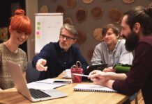 7 Benefits of Hiring a Fractional CMO Service for Your Startup Fractional CMO